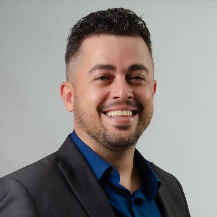 Fabiano Amadeu sorrindo